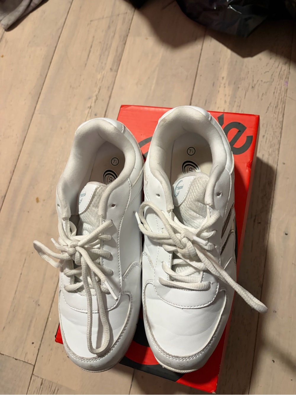Men’s White Athletic Sneakers with Clean Leather Upper